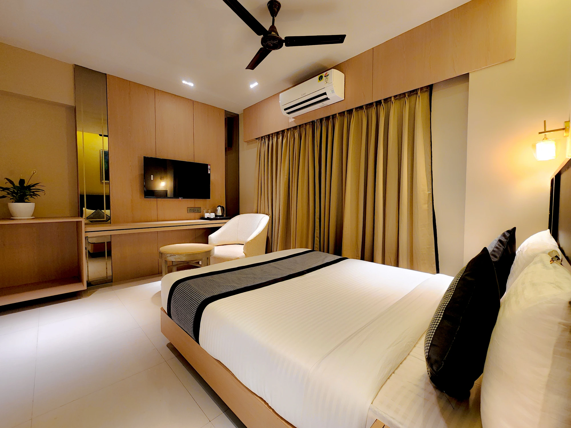 Deluxe Room at Hotel Falcon Inn Byculla Mumbai