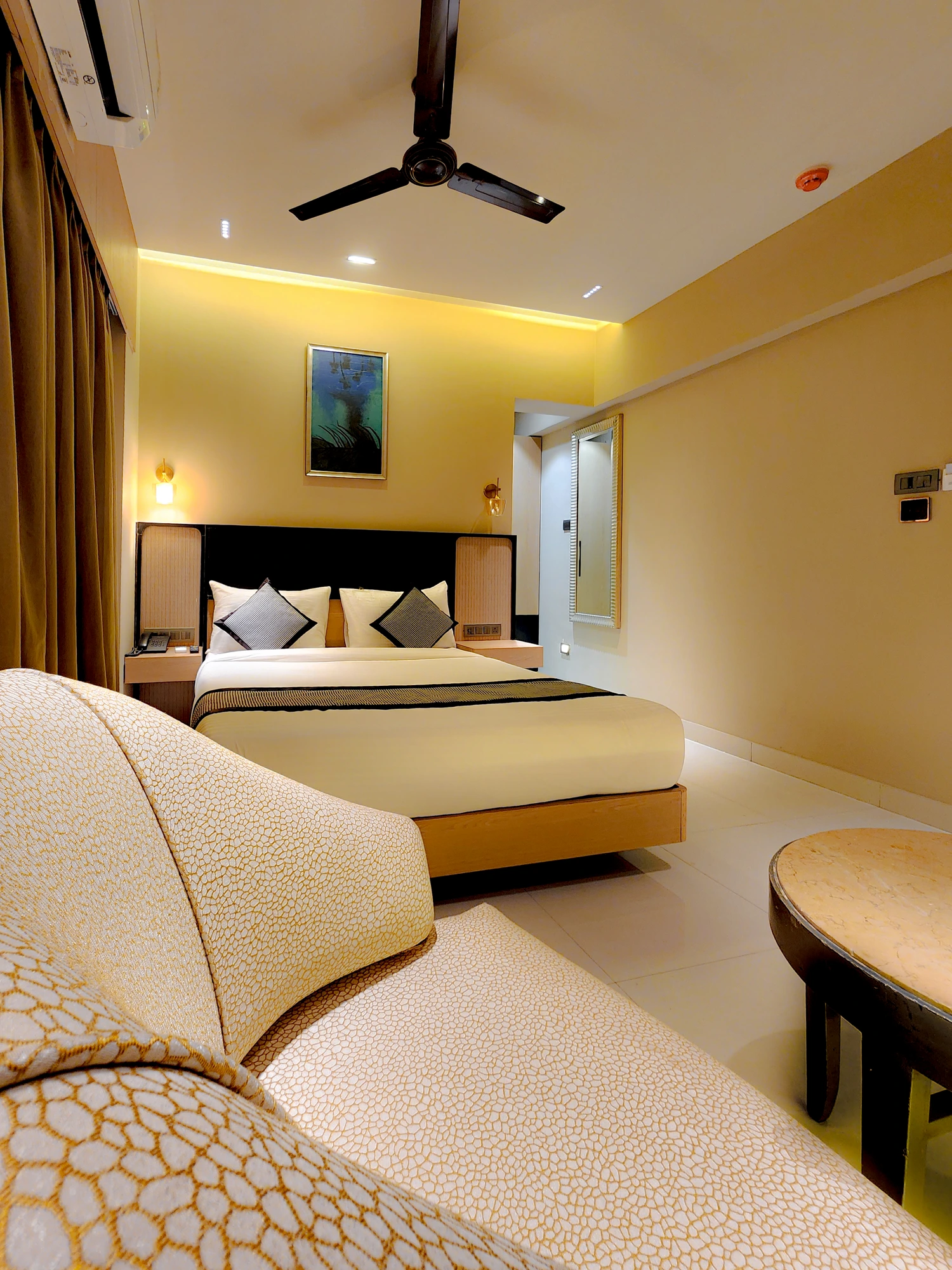 Deluxe Room photo 2 at Hotel Falcon Inn, Byculla