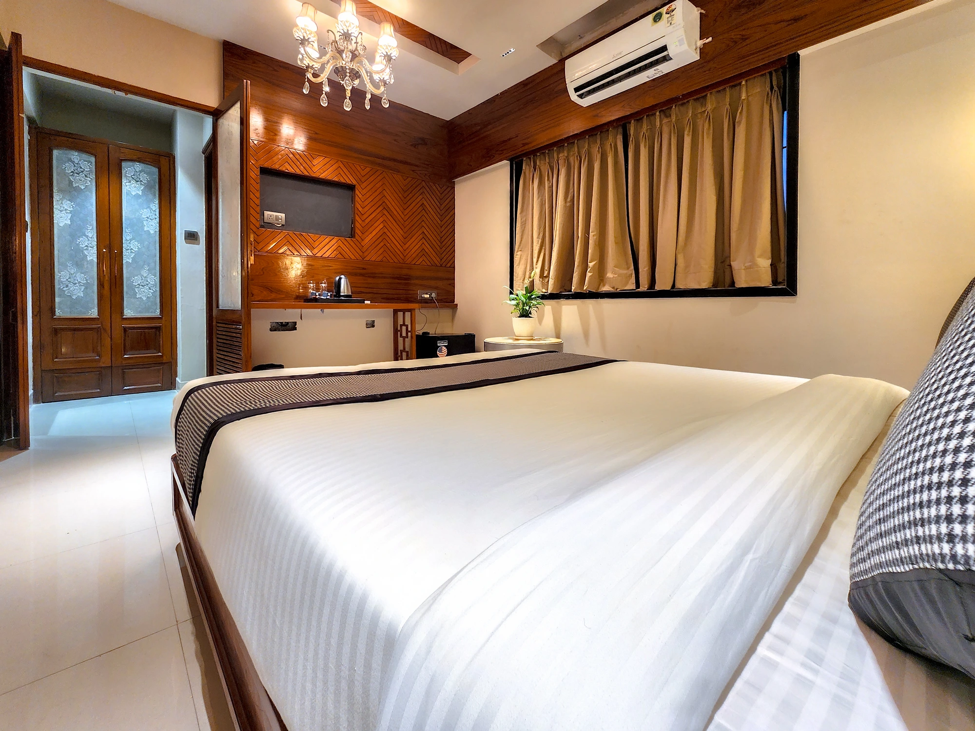 Executive Room photo 4 at Hotel Falcon Inn, Byculla
